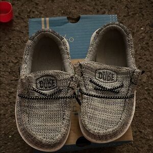 2 pair of kids hey dudes sizes 6